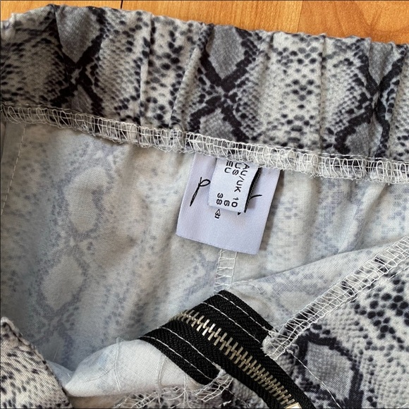 Snake Print Pants - Picture 3 of 3